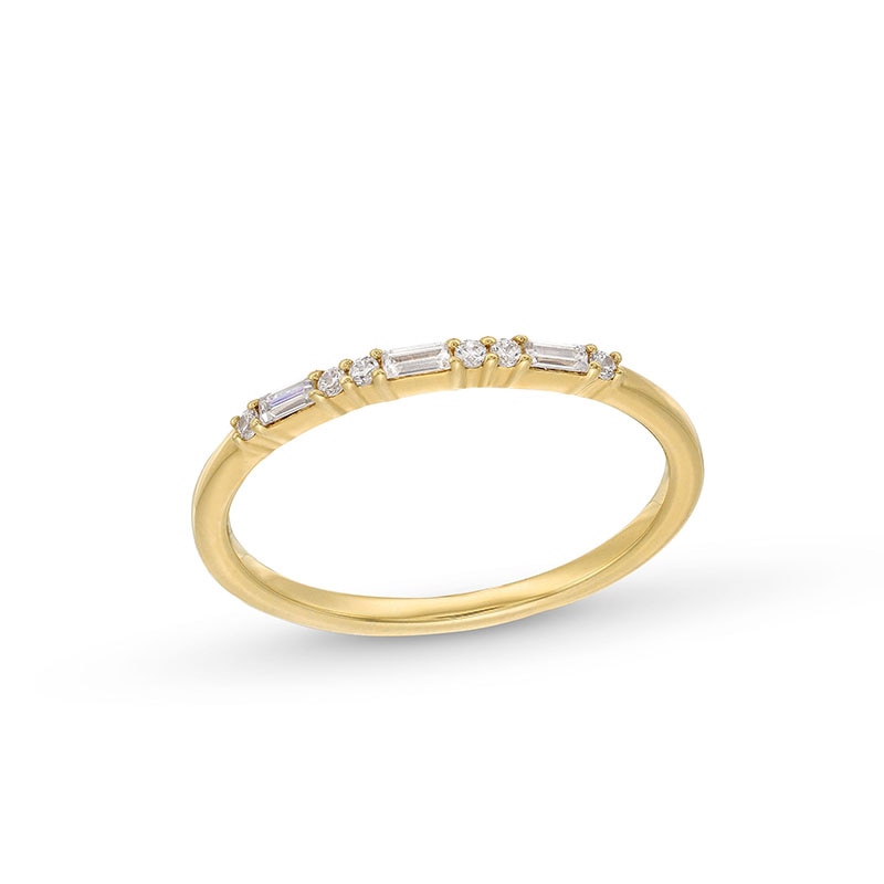 Main Image 1 of Previously Owned - 1/6 CT. T.W. Baguette and Round Diamond Alternating Stackable Anniversary Band in 10K Gold